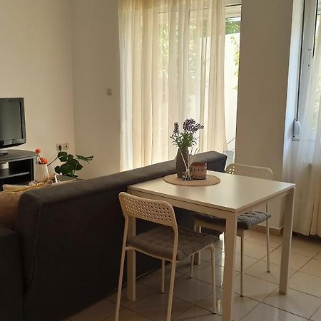 Cozy Flat Close To The Airport/Port And Center Nea Alikarnassos Exterior foto